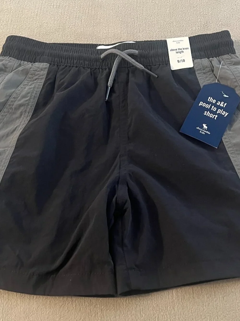 Abercrombie Kids Boys Blue & Gray Lining Above Knee pool Shorts Size 9/10 NWT